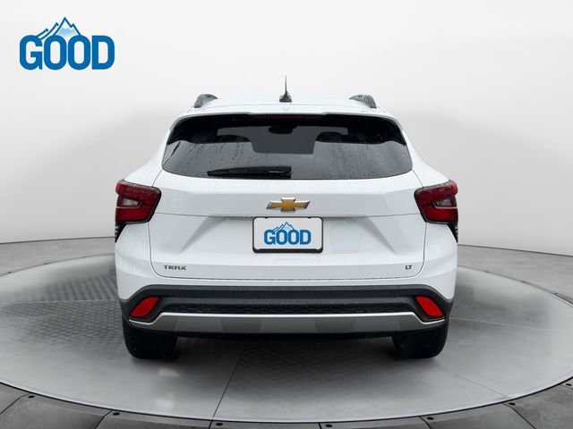 Used 2025 Chevrolet Trax LT w/ LT Convenience Package image 4