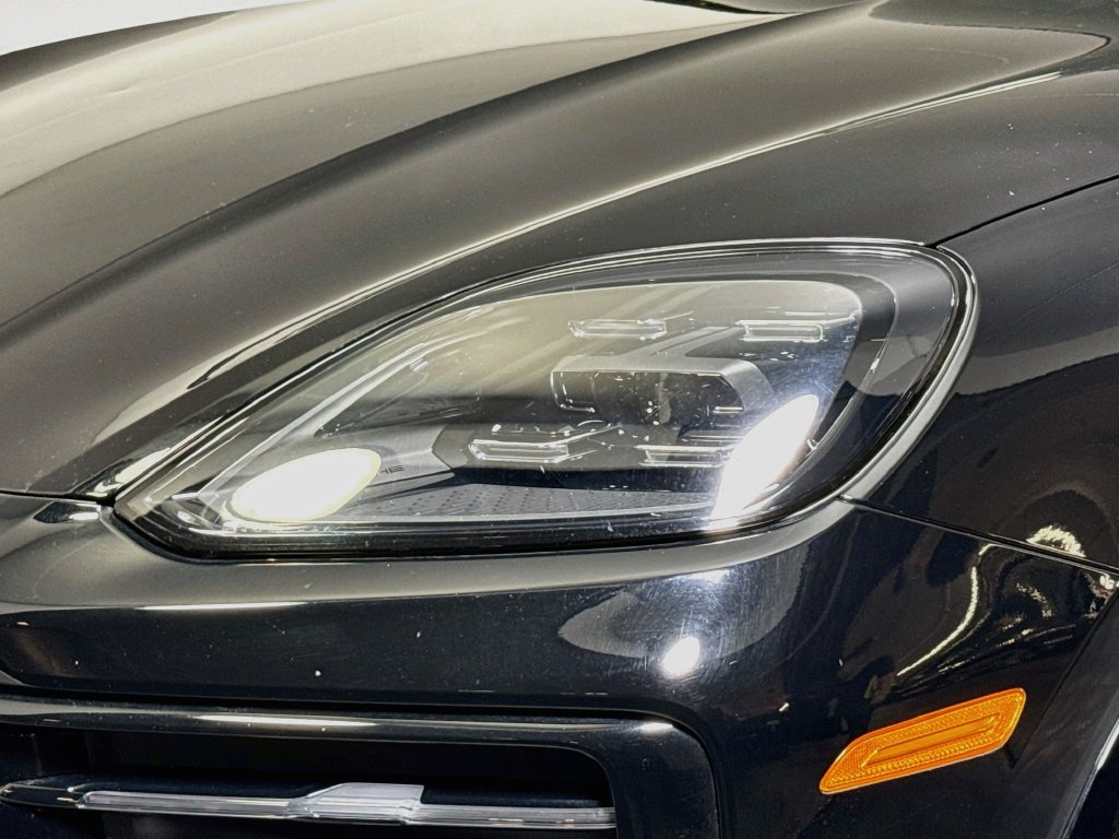 Certified 2024 Porsche Cayenne AWD/4WD image 26