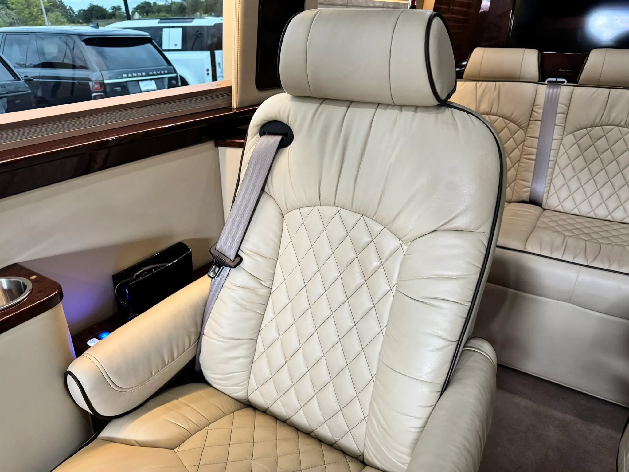 Used 2016 Mercedes-Benz Sprinter 2500 image 45