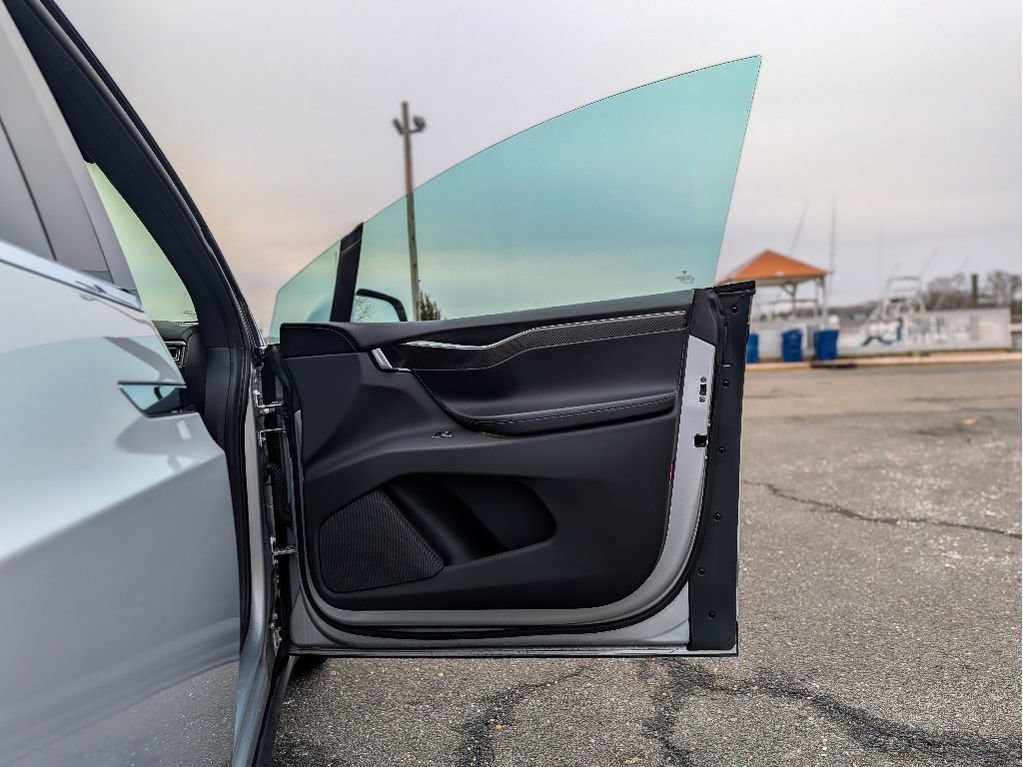 Used 2016 Tesla Model X Performance image 12