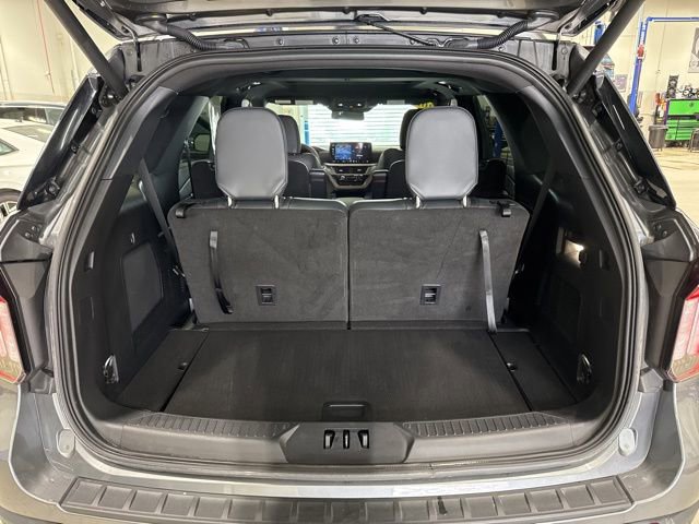 Used 2025 Ford Explorer ST-Line w/ Premium Package image 28