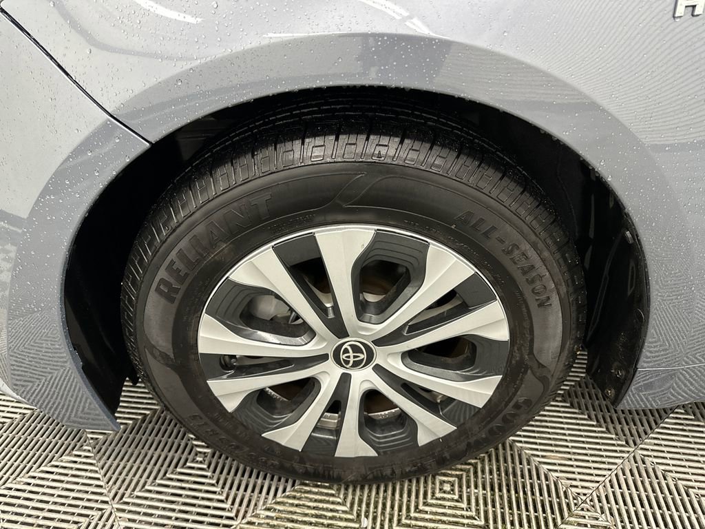 Used 2020 Toyota Corolla LE FWD image 11