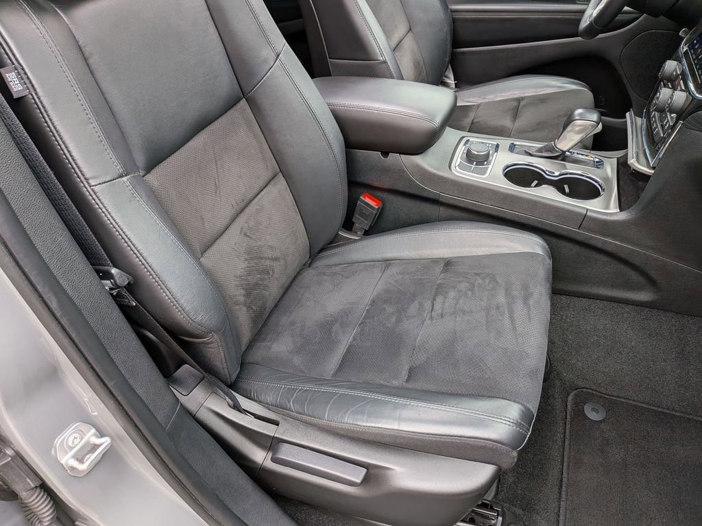 Used 2022 Jeep Grand Cherokee Laredo X image 27