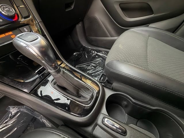 Used 2019 Buick Encore Sport Touring AWD/4WD image 22