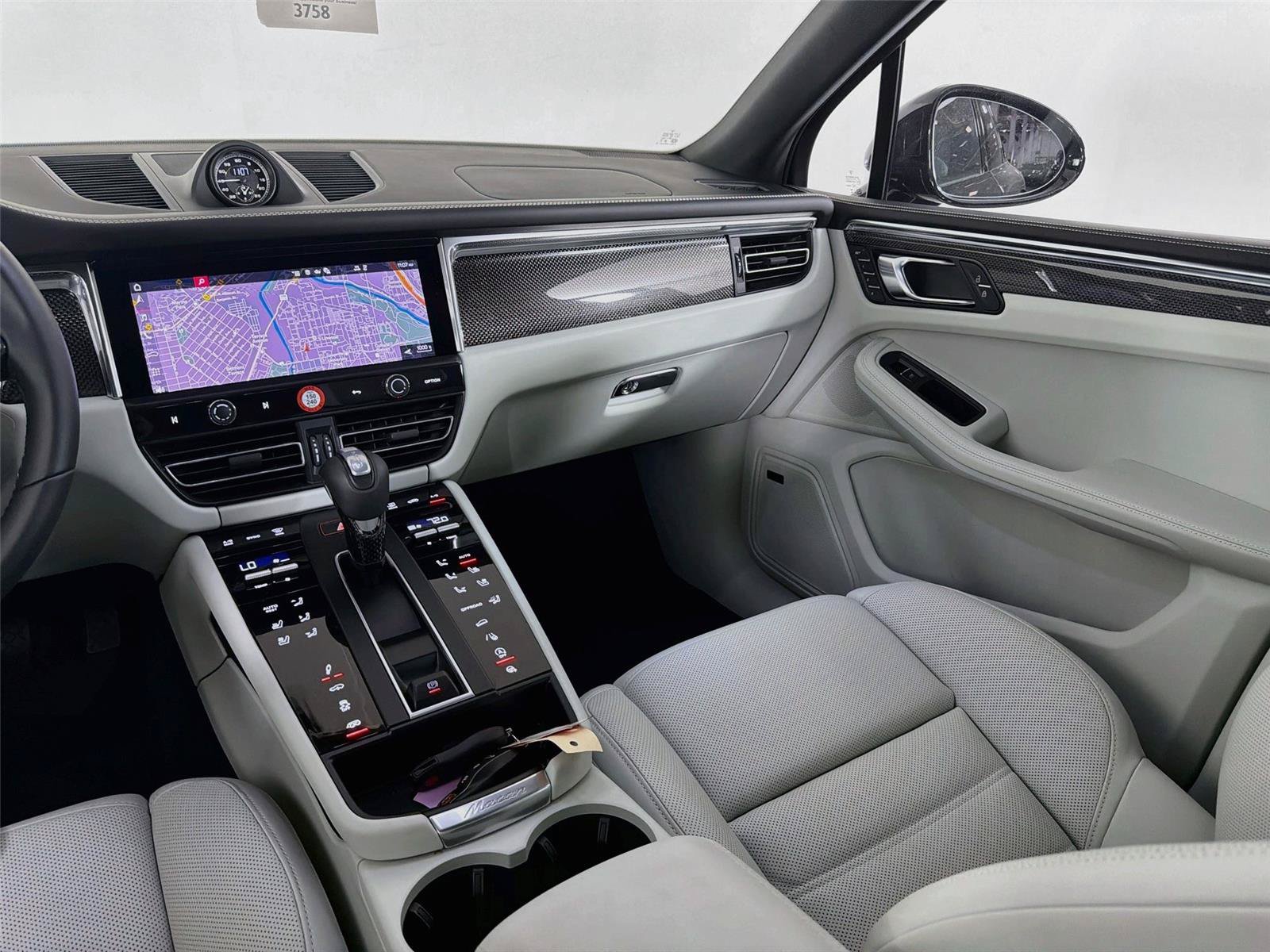Certified 2026 Porsche Macan GTS AWD/4WD image 30