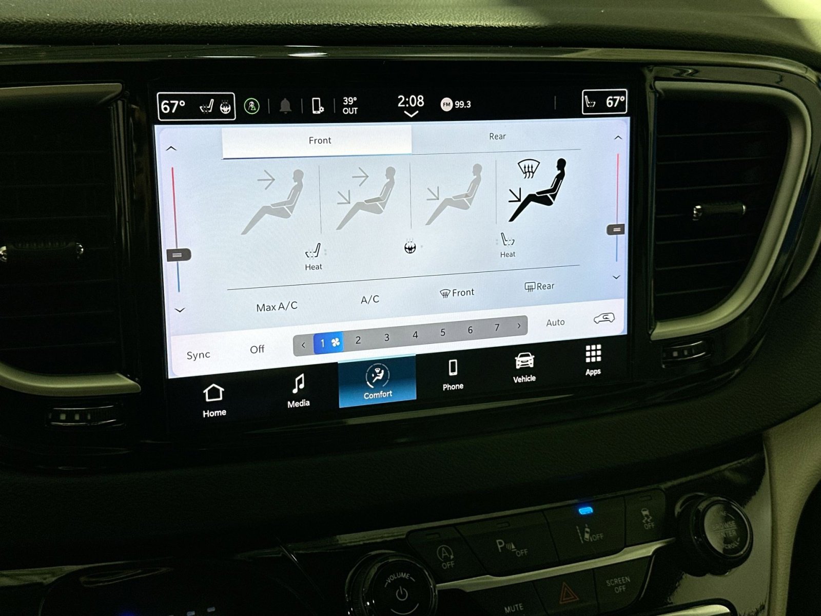 Used 2024 Chrysler Pacifica Touring-L image 24