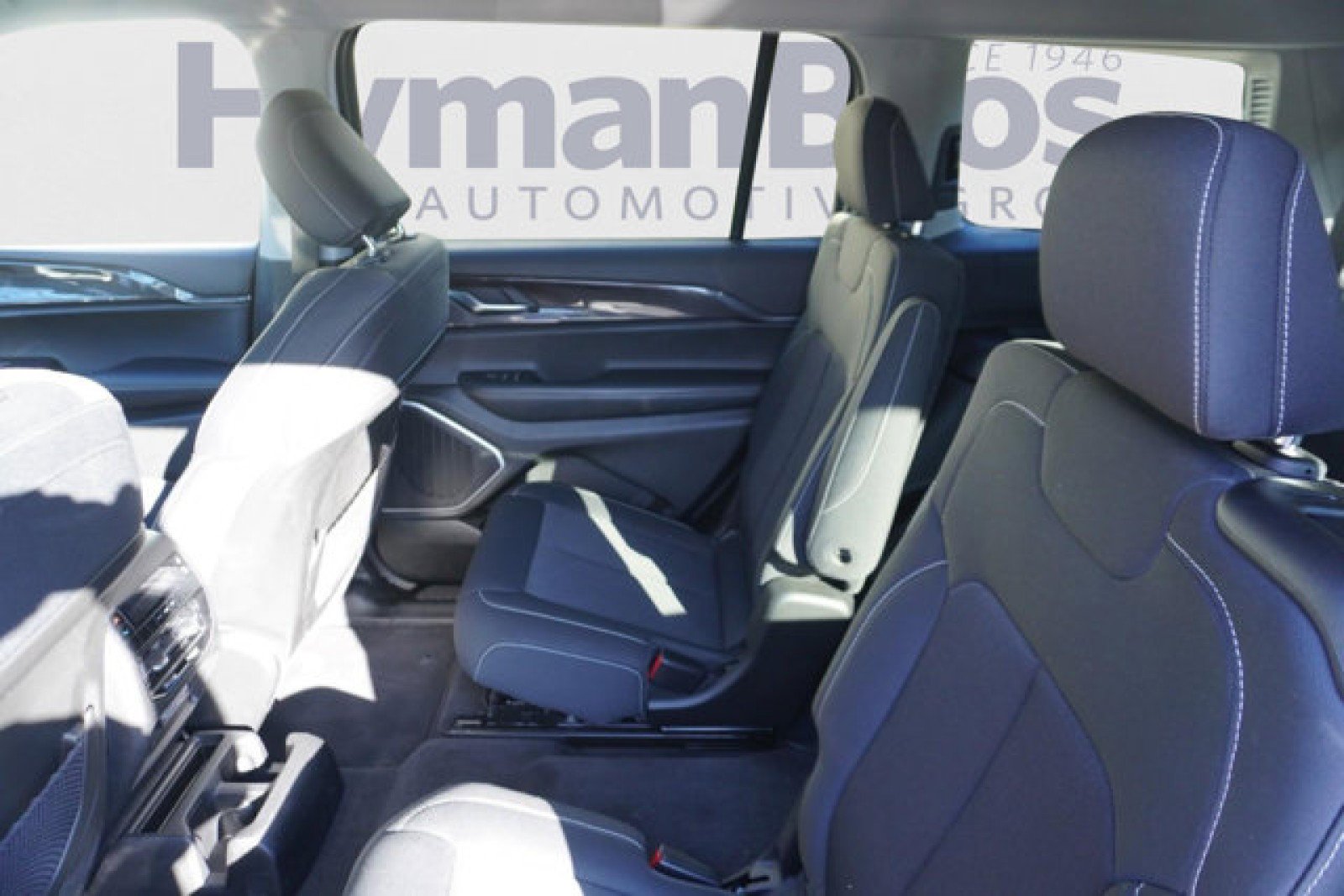 Used 2022 Jeep Grand Cherokee L Laredo w/ Luxury Tech Group I AWD/4WD image 17