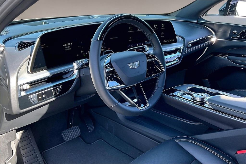 New 2026 Cadillac Lyriq Luxury AWD/4WD image 6