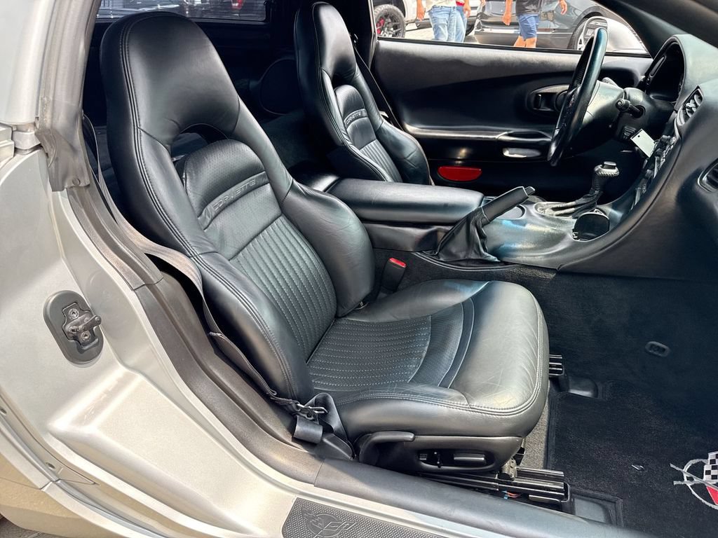 Used 1999 Chevrolet Corvette Coupe w/ Memory Pkg RWD image 34
