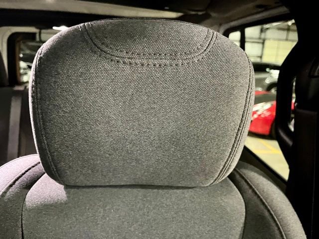 Used 2024 Jeep Wrangler Sport S image 15