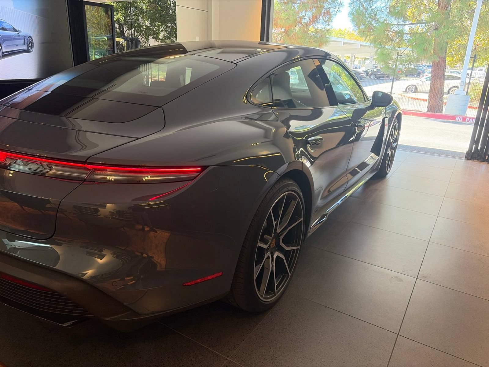 Certified 2026 Porsche Taycan AWD/4WD image 5