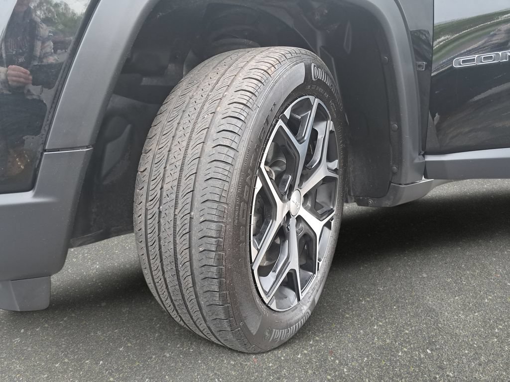 Certified 2024 Jeep Compass Limited AWD/4WD image 30
