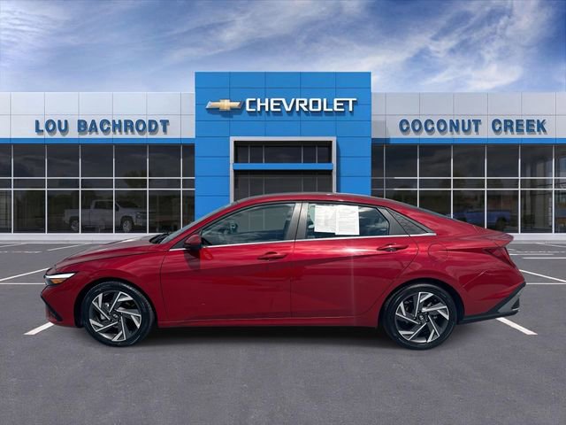 Used 2025 Hyundai Elantra SEL FWD image 5