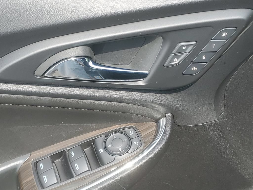 Used 2024 Chevrolet Malibu LT FWD image 14