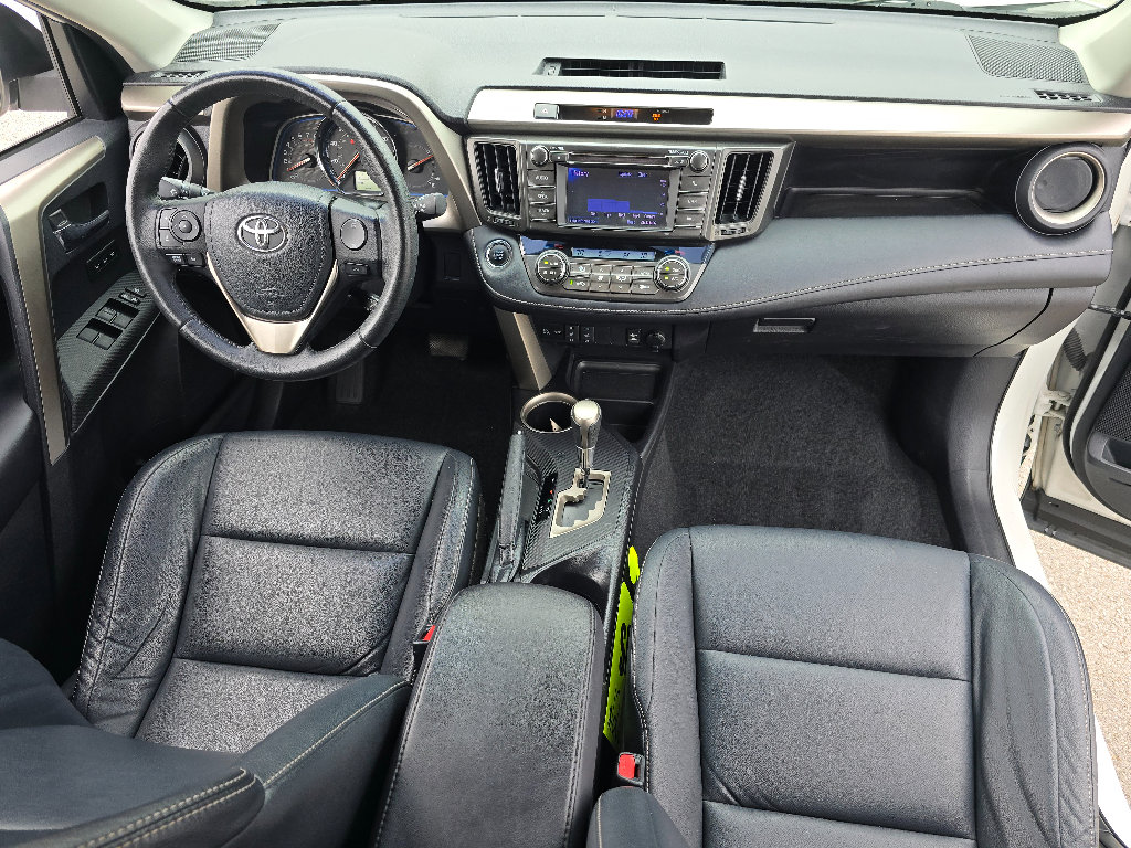 Used 2013 Toyota RAV4 Limited AWD/4WD image 18