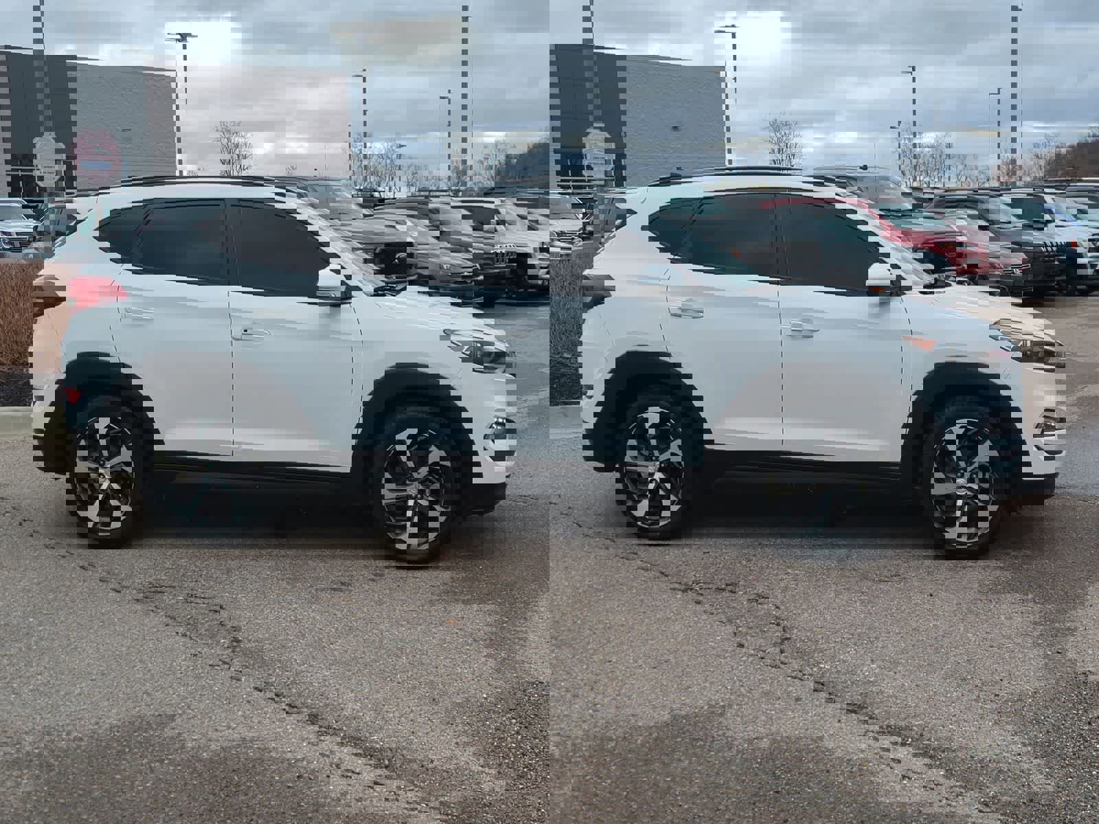 Used 2018 Hyundai Tucson Value FWD image 9