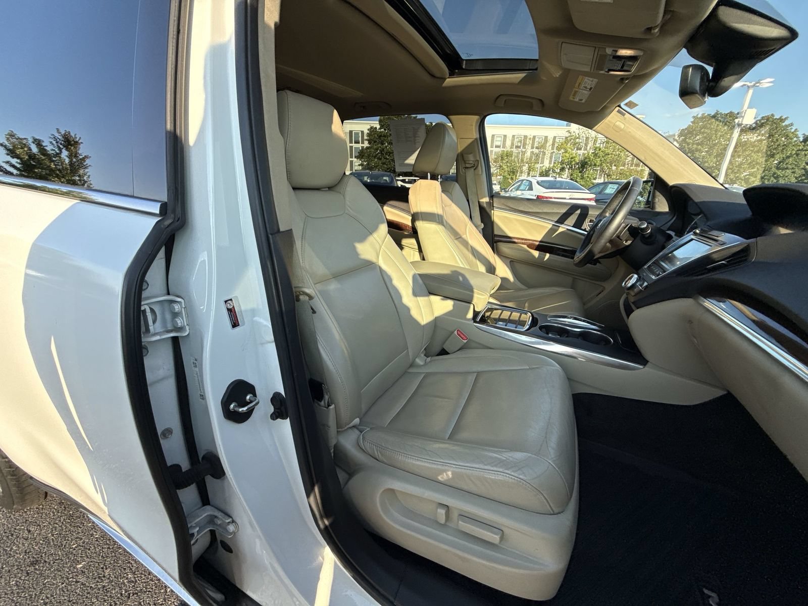 Used 2017 Acura MDX w/ Technology Package AWD/4WD image 26