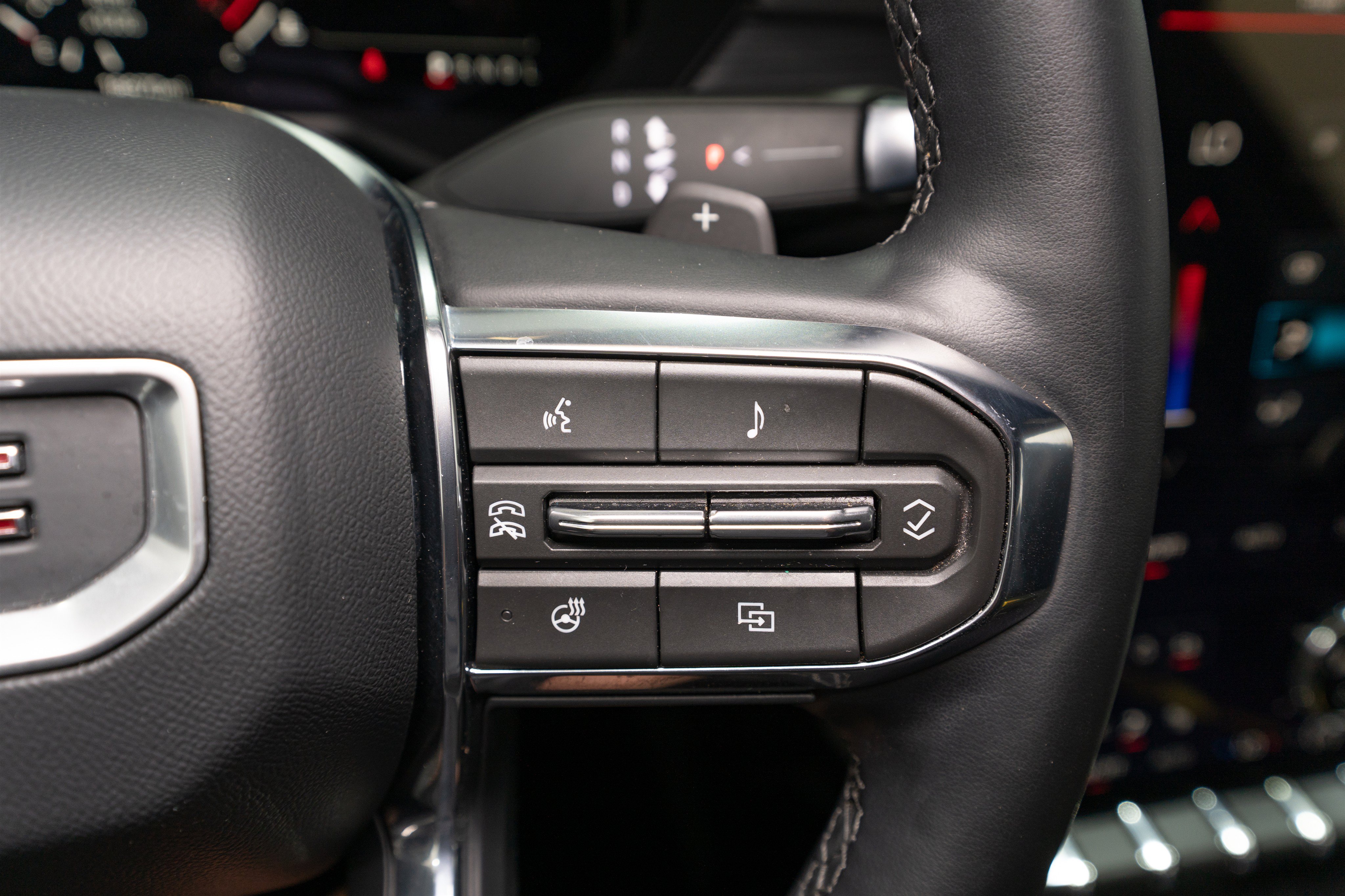 Used 2026 GMC Acadia Elevation w/ Elevation Premium Package FWD image 26