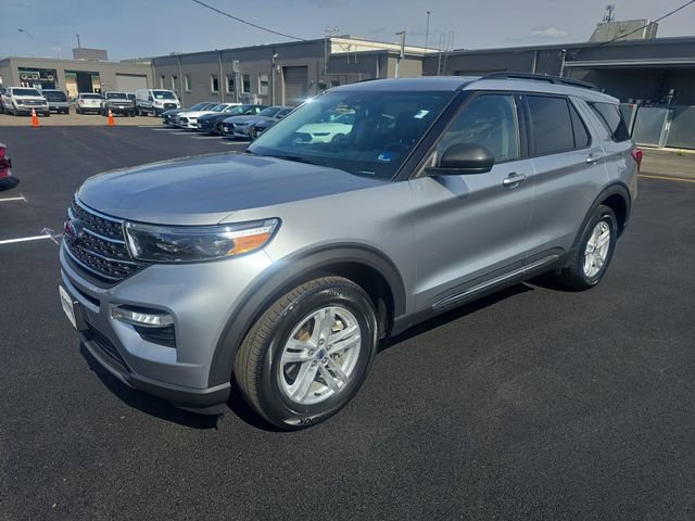 Certified 2023 Ford Explorer XLT w/ Equipment Group 202A AWD/4WD image 1