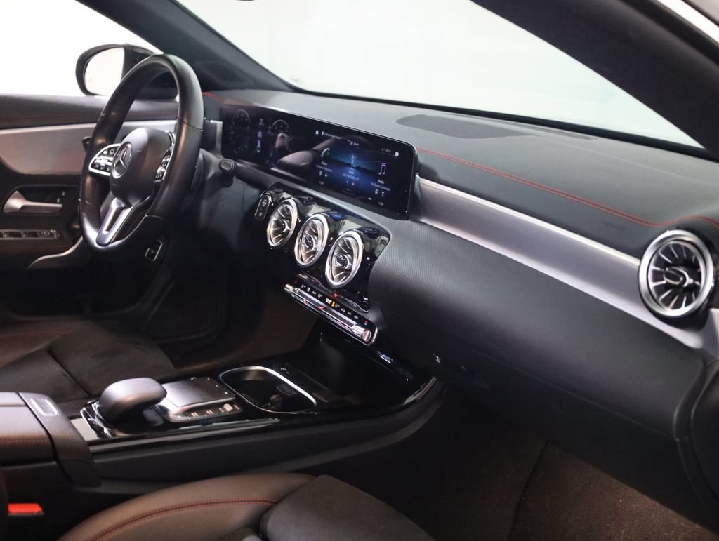 Used 2023 Mercedes-Benz CLA 250 4MATIC image 50