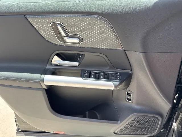 New 2025 Mercedes-Benz GLA 250 image 33