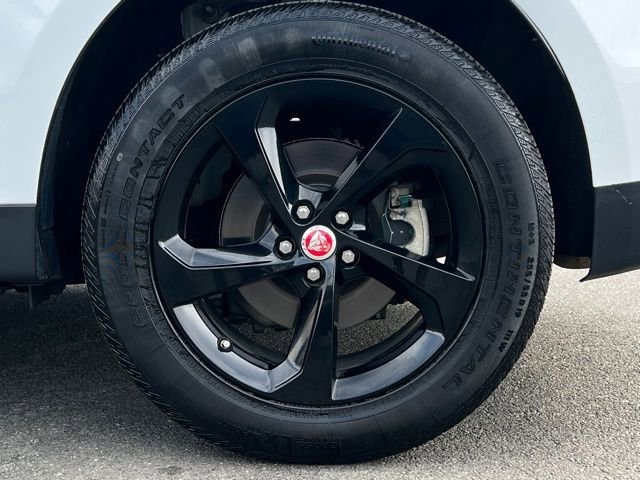 Used 2019 Jaguar F-PACE Premium image 27