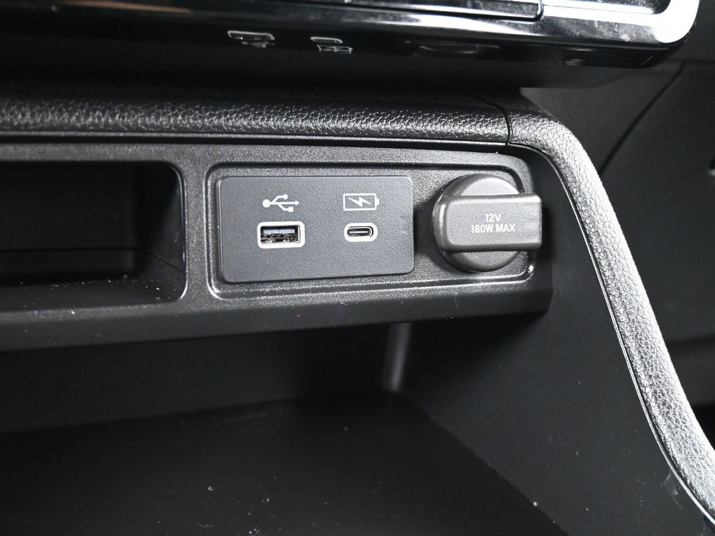 Used 2023 Honda Pilot Sport image 27