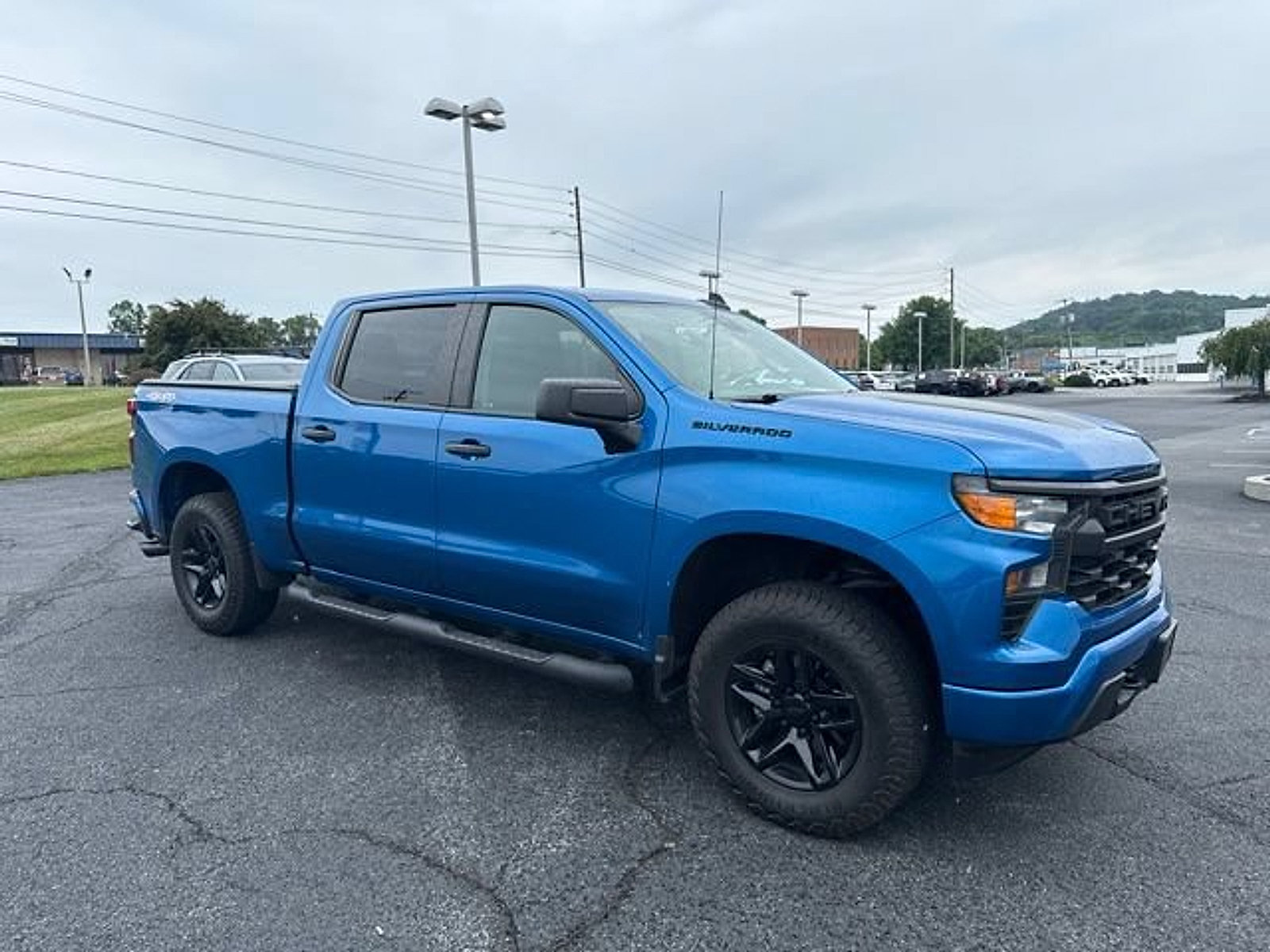 Used 2022 Chevrolet Silverado 1500 Custom w/ Rally Edition AWD/4WD image 4