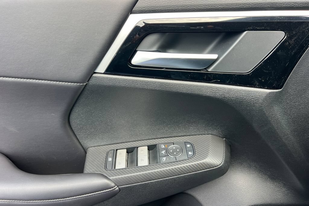 New 2026 Mitsubishi Outlander SE AWD/4WD image 12