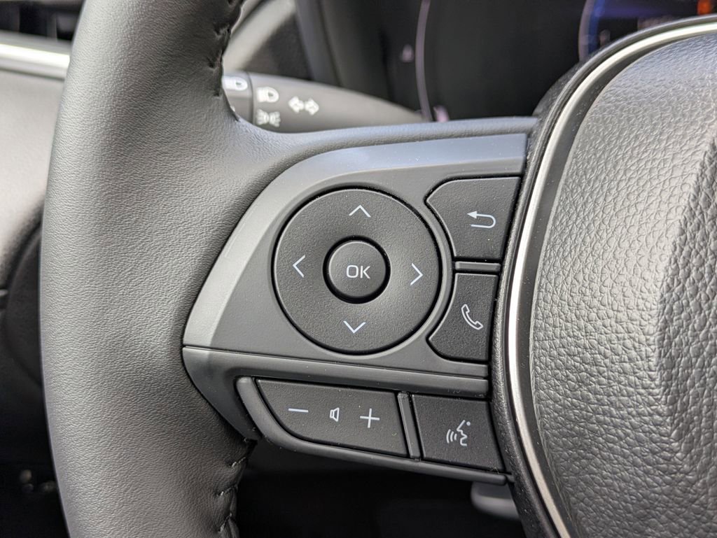 Used 2026 Toyota Corolla Cross LE image 26