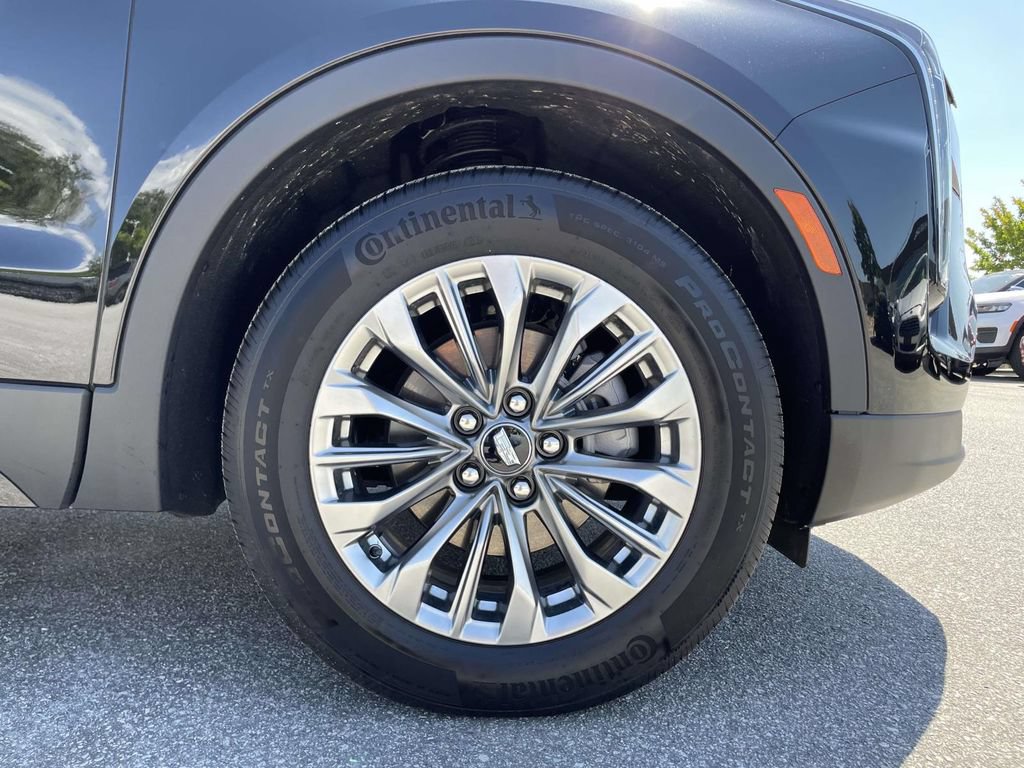 Used 2025 Cadillac XT4 Premium Luxury AWD/4WD image 35