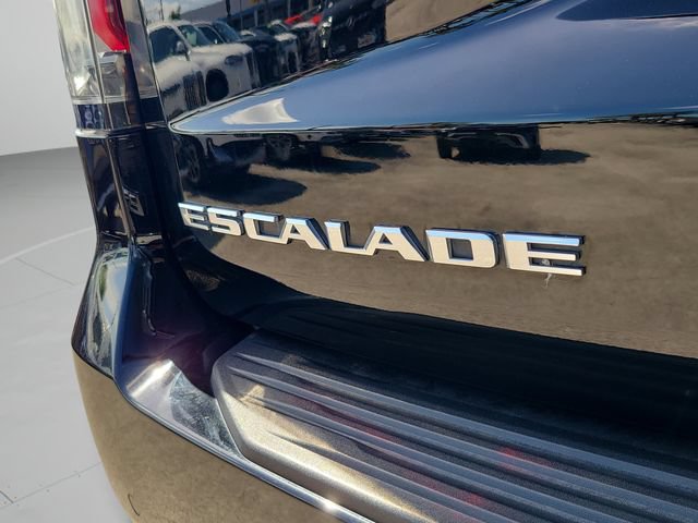 Used 2023 Cadillac Escalade Premium Luxury AWD/4WD image 33