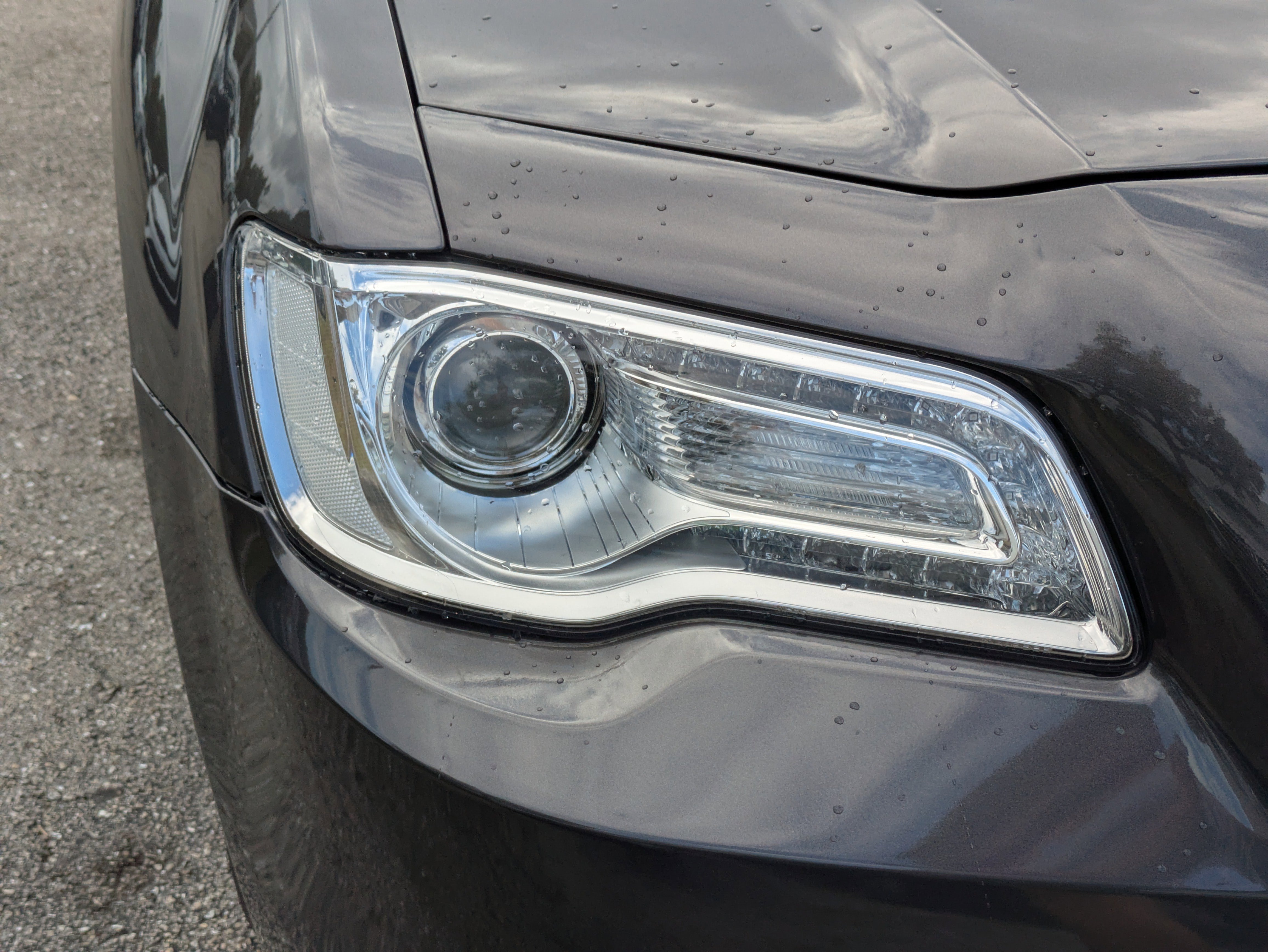 Used 2015 Chrysler 300 Limited image 10