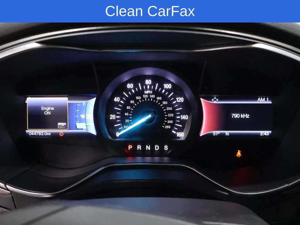 Used 2017 Ford Fusion SE w/ Fusion SE Technology Package image 2