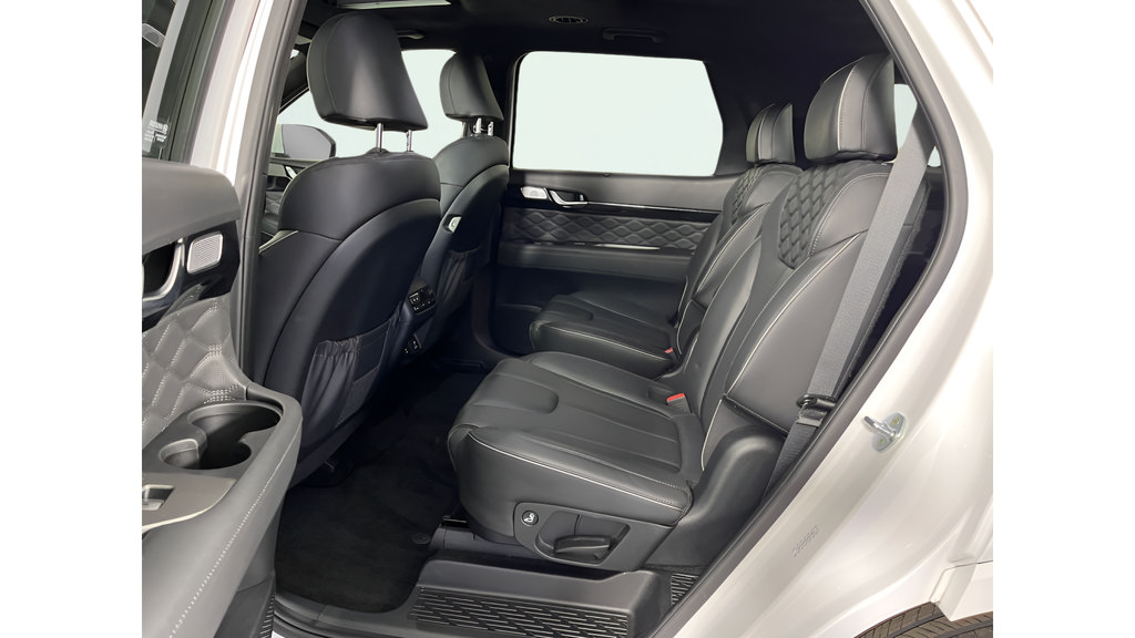 Used 2022 Hyundai Palisade Calligraphy w/ Cargo Package FWD image 12