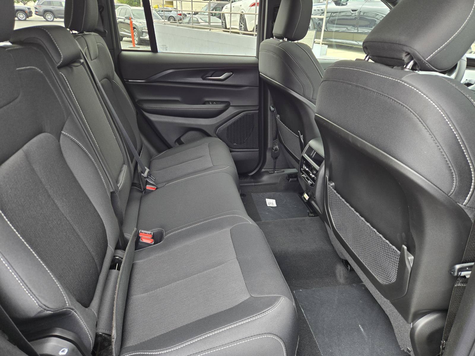 New 2026 Jeep Grand Cherokee Laredo X RWD image 29