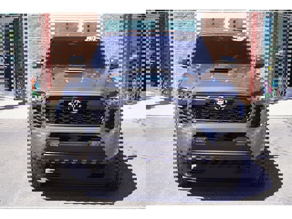 Used 2025 Toyota Tacoma TRD Sport image 2