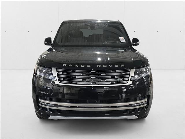 New 2025 Land Rover Range Rover SE image 2