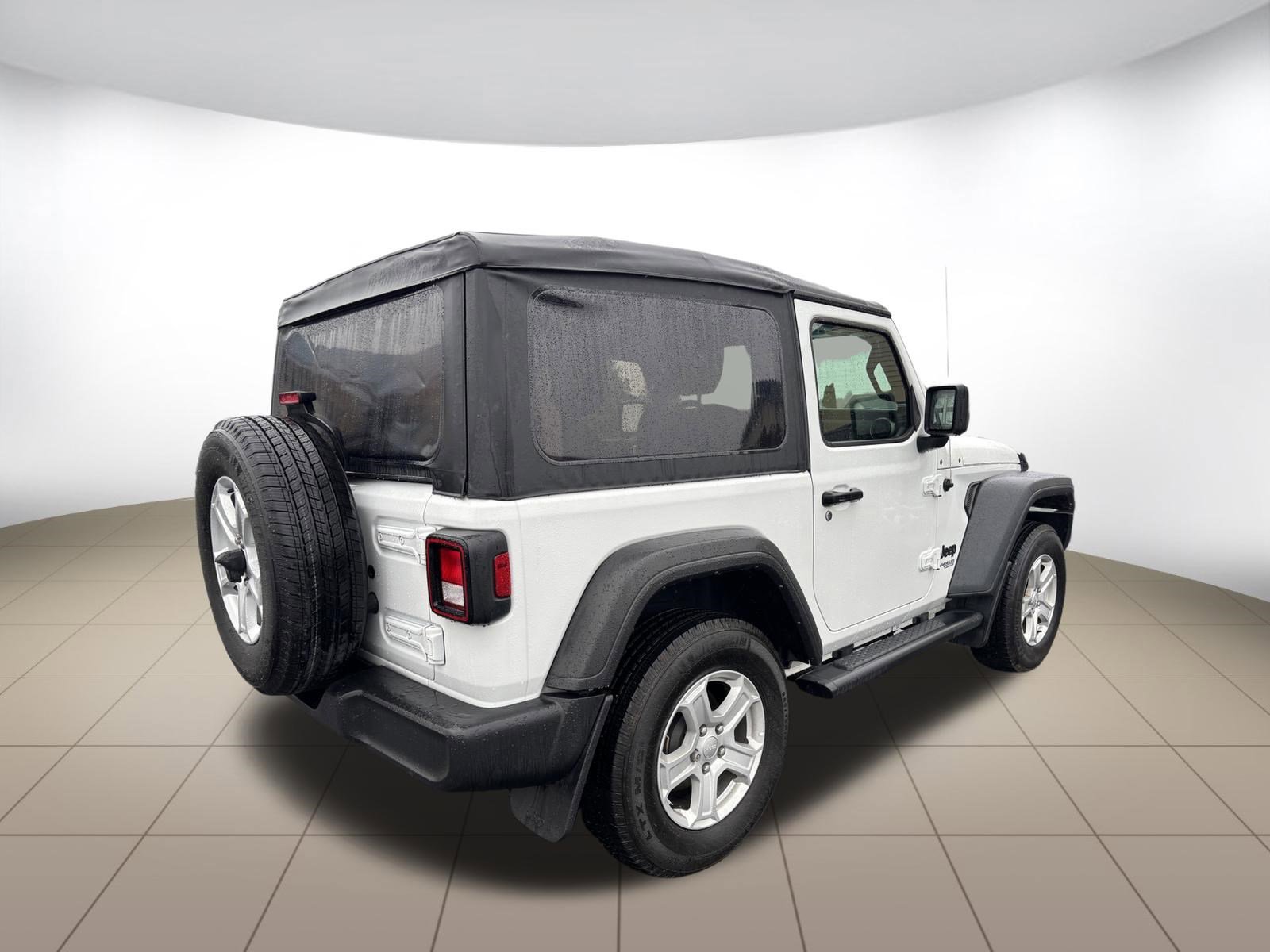 Used 2021 Jeep Wrangler Sport S image 7
