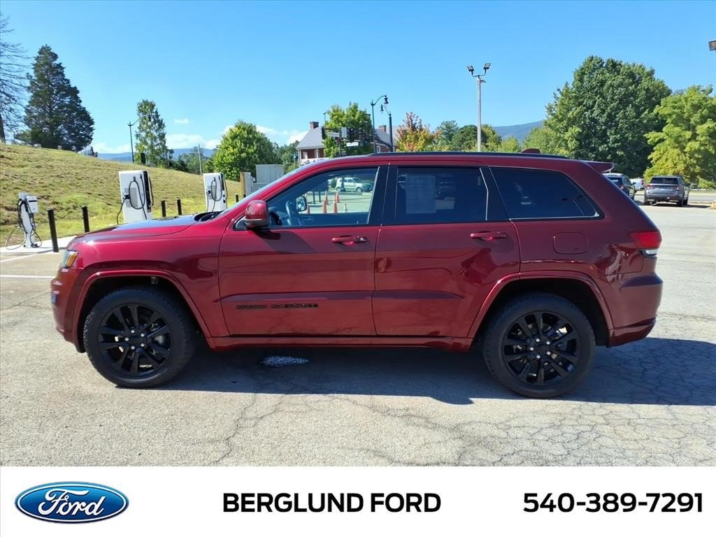 Used 2018 Jeep Grand Cherokee Altitude AWD/4WD image 8