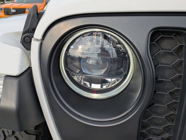 Used 2023 Jeep Gladiator Rubicon AWD/4WD image 10