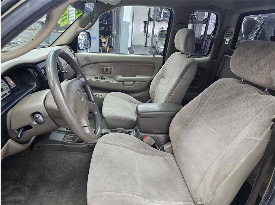 Used 2004 Toyota Tacoma 4x4 Xtracab V6 image 9