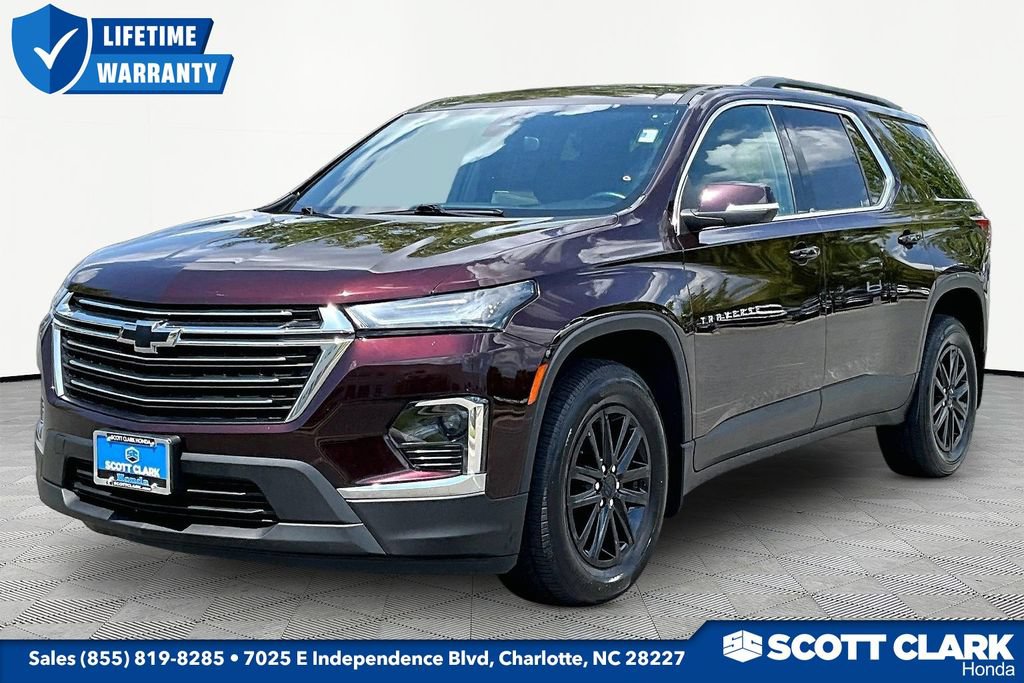 Used 2023 Chevrolet Traverse LT AWD/4WD image 3