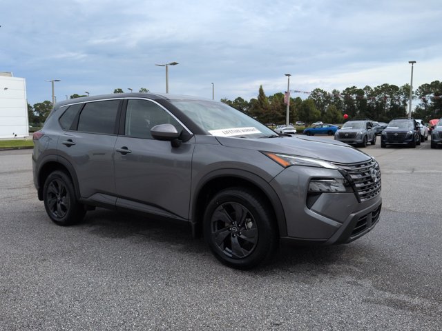 Certified 2026 Nissan Rogue SV FWD image 2