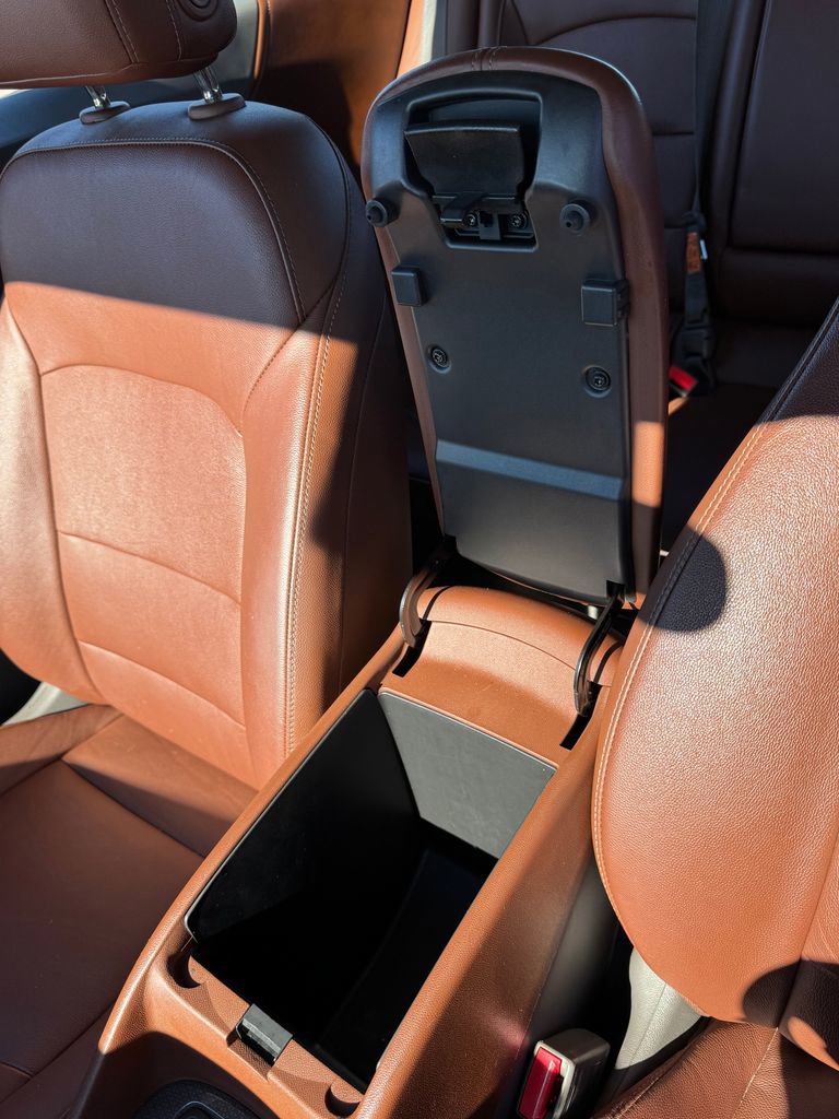 Used 2018 Chevrolet Malibu LT w/ Leather Package image 24