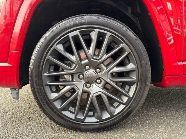 Used 2023 Jeep Compass Limited image 9