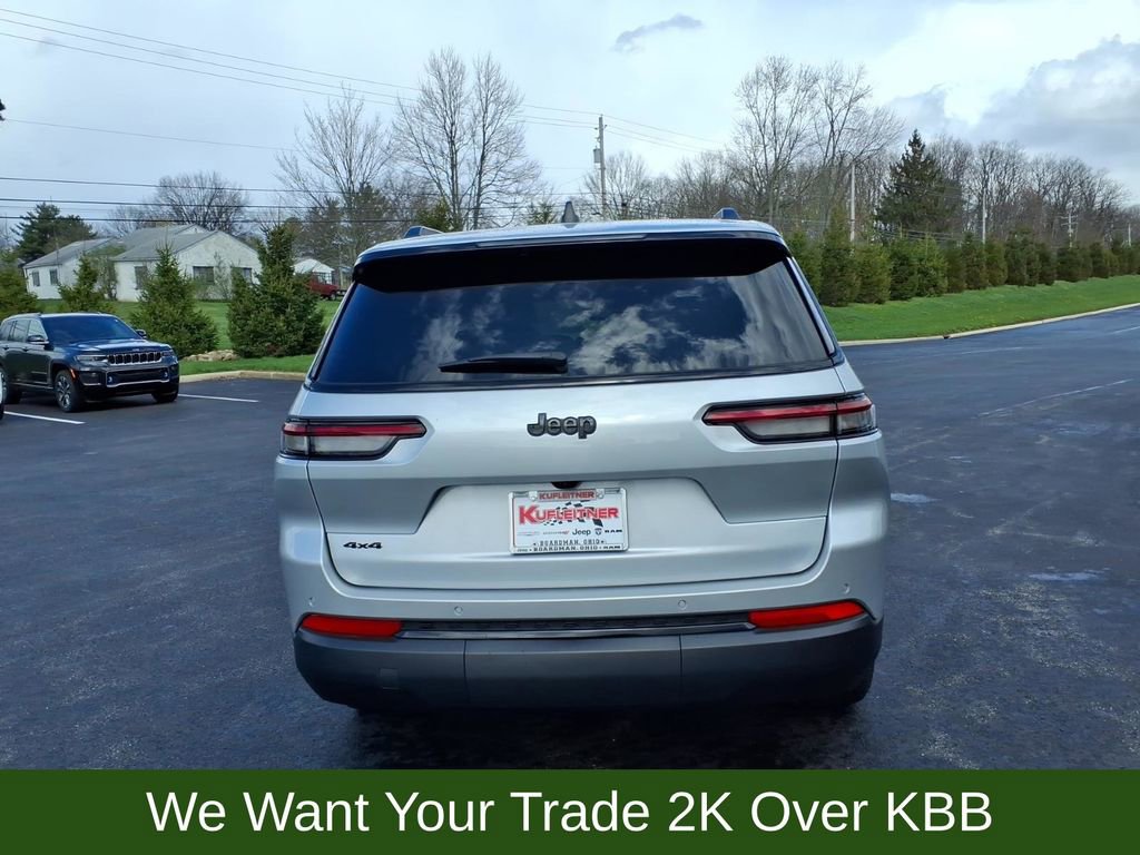 Used 2024 Jeep Grand Cherokee L Altitude image 5