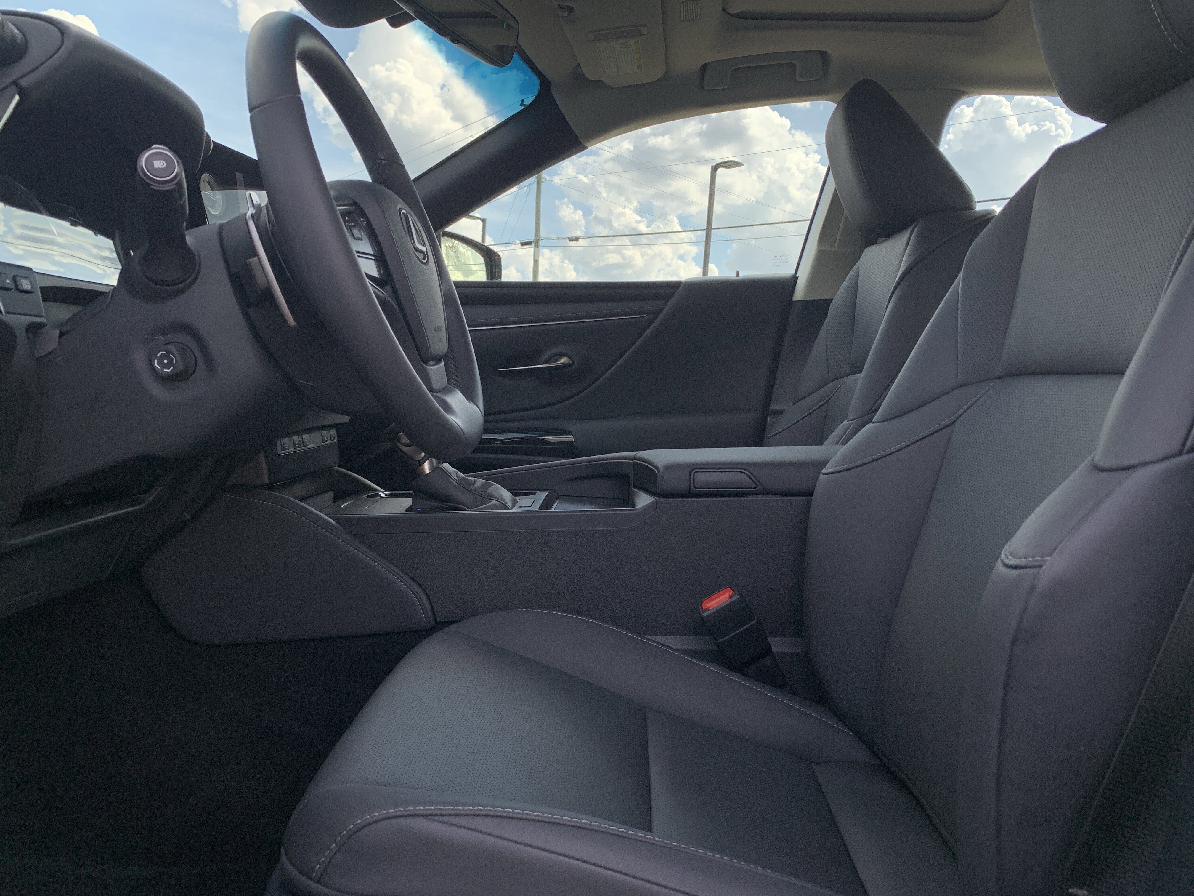 Certified 2024 Lexus ES 350 w/ Premium Package image 16