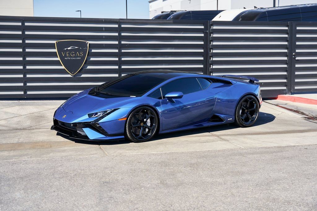 Used 2024 Lamborghini Huracan Tecnica image 5