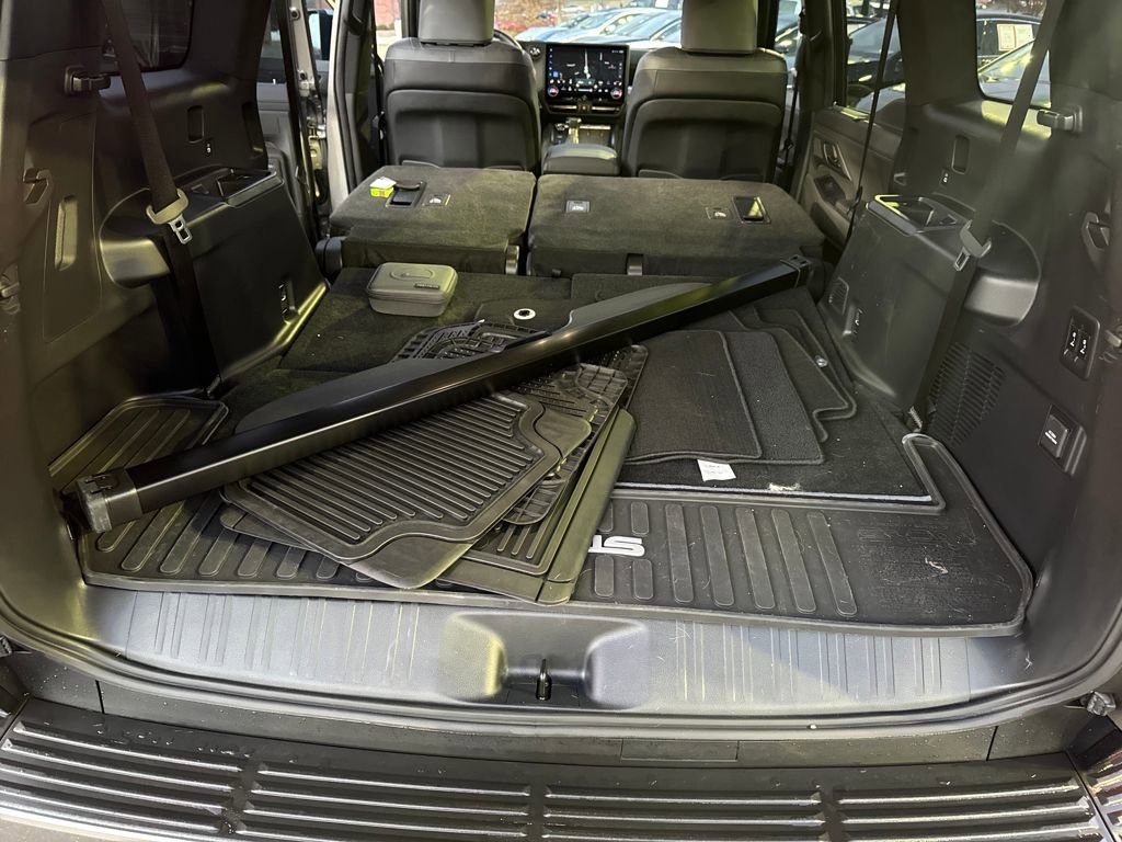 Used 2024 Lexus GX 550 w/ Accessory Package (2T) image 24